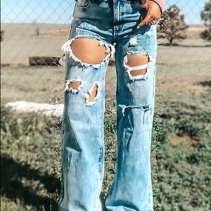 Distressed flares!!!👖😱
